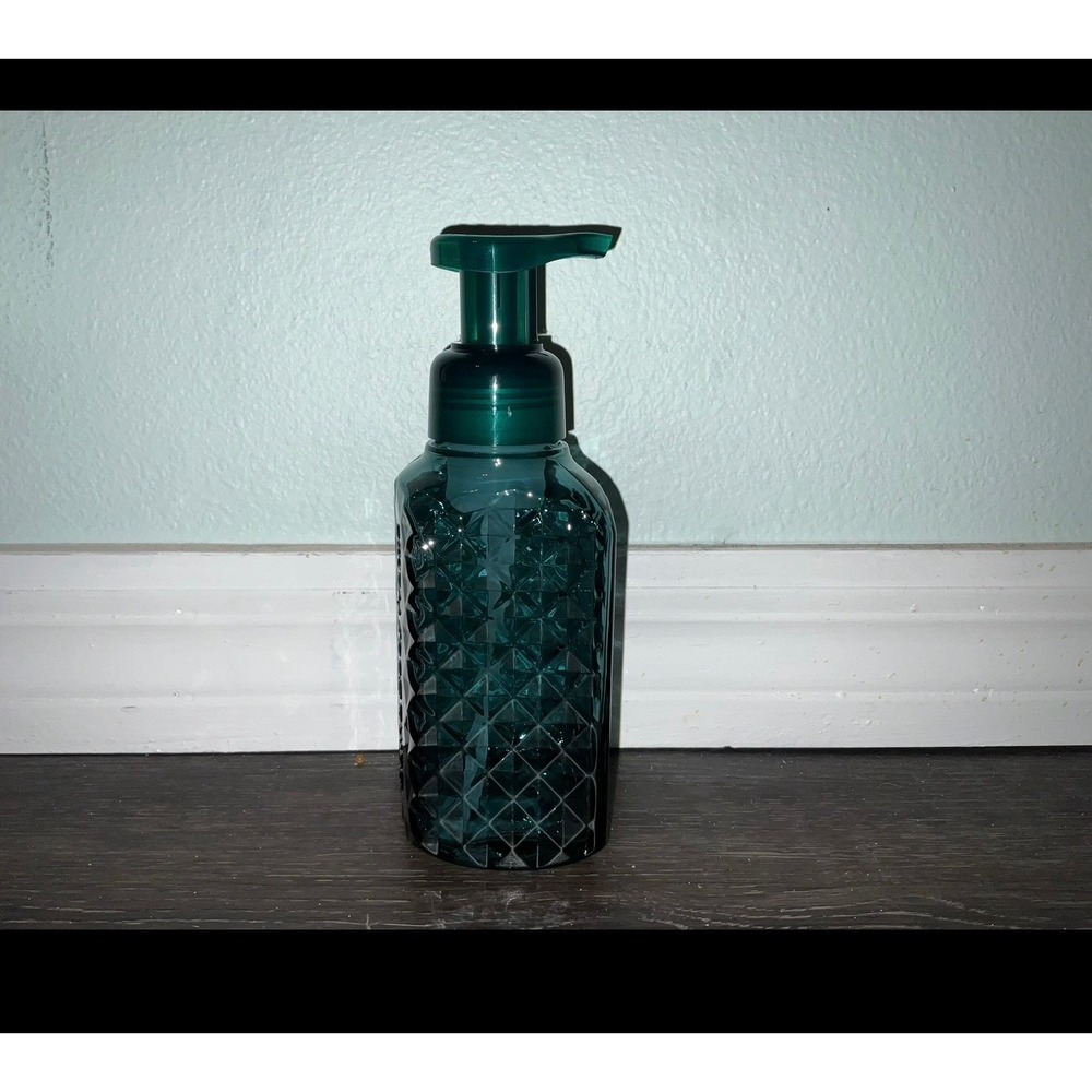 Bath and Body Works Soap Dispenser Diamond Green Foaming Pump Reusable Bottle